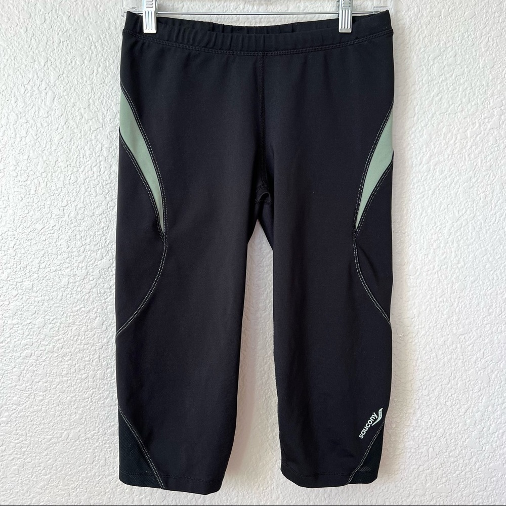 Saucony Women’s Athletic Workout Capris Size Large